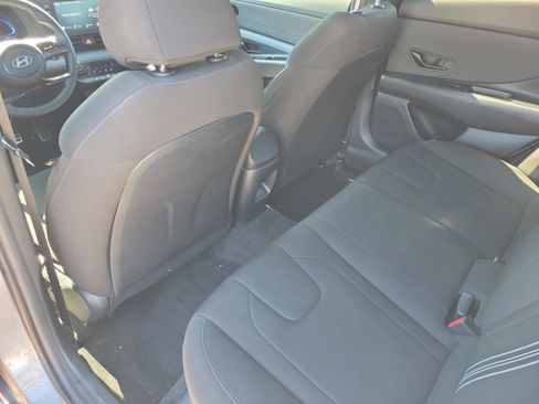 Used 2025 Hyundai Elantra Sport image 10