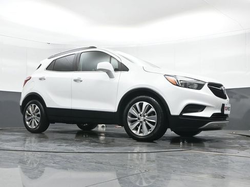 Used 2020 Buick Encore Preferred image 42
