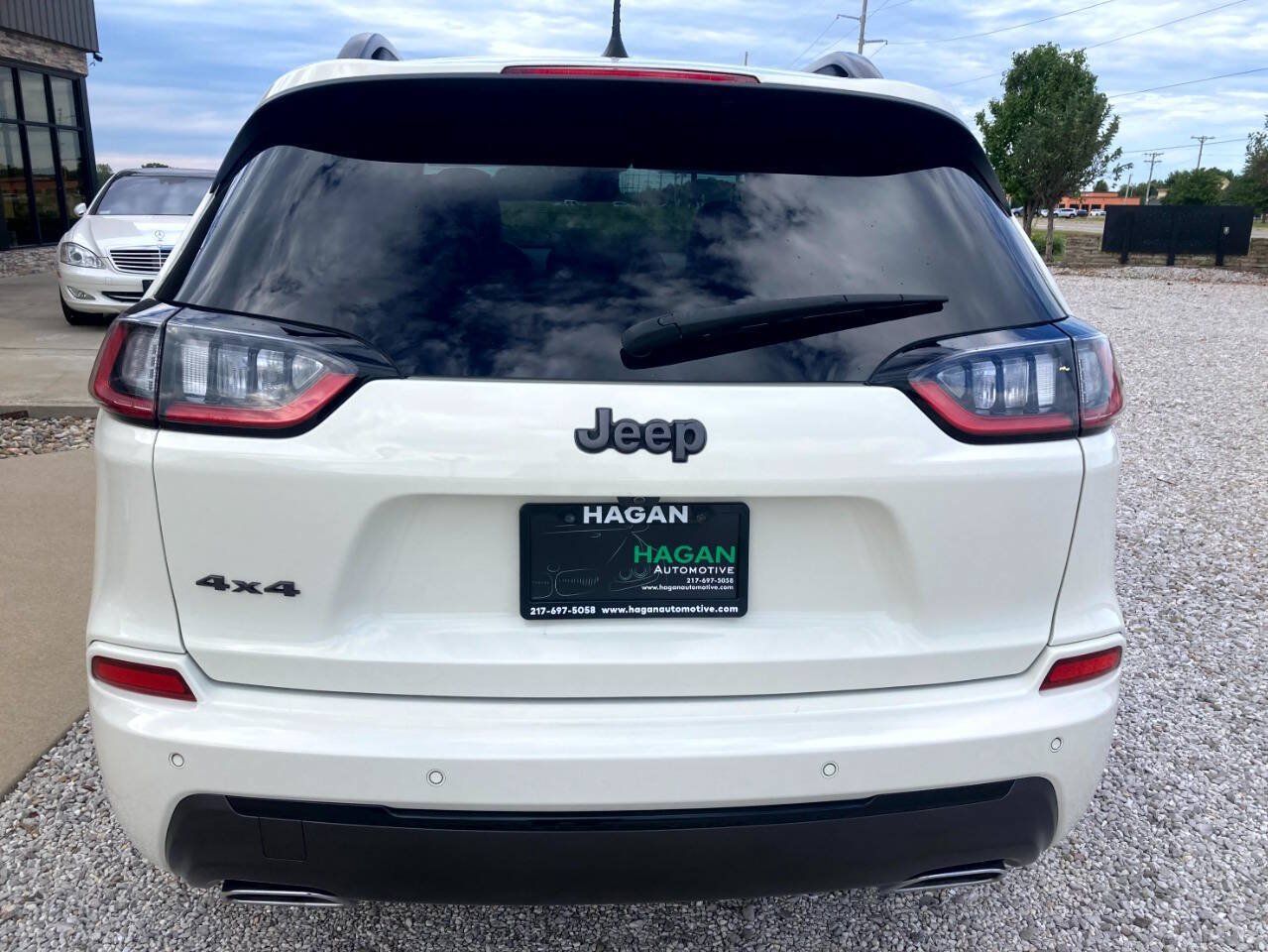 Used 2019 Jeep Cherokee High Altitude AWD/4WD image 9