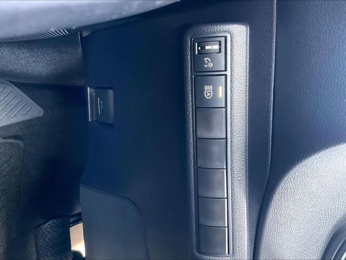 Used 2026 Toyota Corolla SE FWD image 33