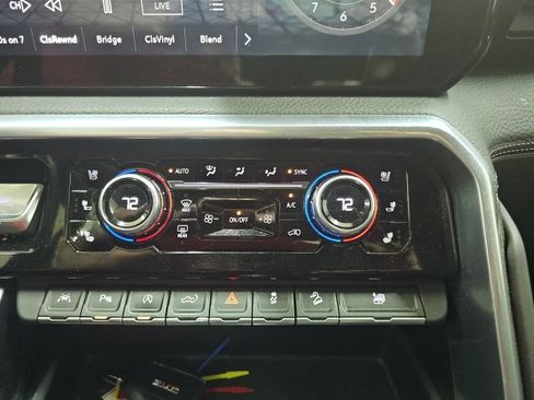 Used 2023 GMC Sierra 1500 Denali image 9