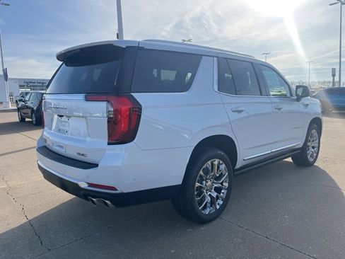 New 2026 GMC Yukon Denali w/ Sun & Power Step Package image 3