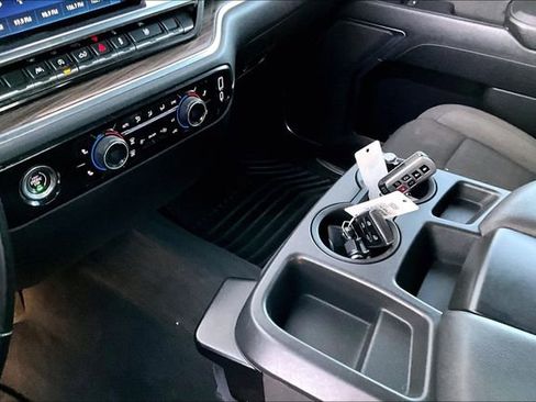 Used 2023 Chevrolet Silverado 1500 LT image 19