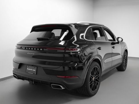 Certified 2026 Porsche Cayenne E-Hybrid AWD/4WD image 12
