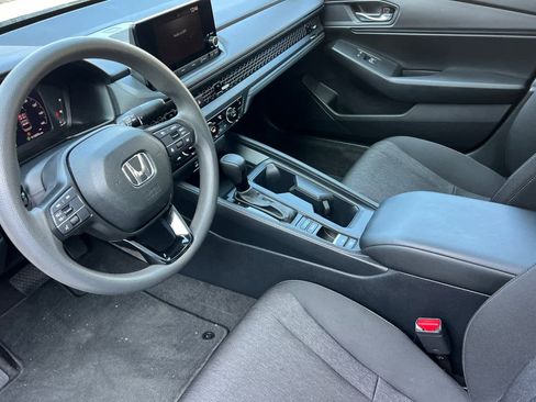 Used 2023 Honda Accord EX image 12