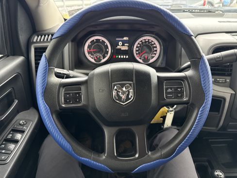 Used 2018 RAM 2500 Tradesman w/ Chrome Appearance Group image 16