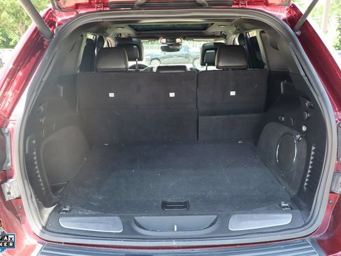 Used 2019 Jeep Grand Cherokee High Altitude RWD image 28