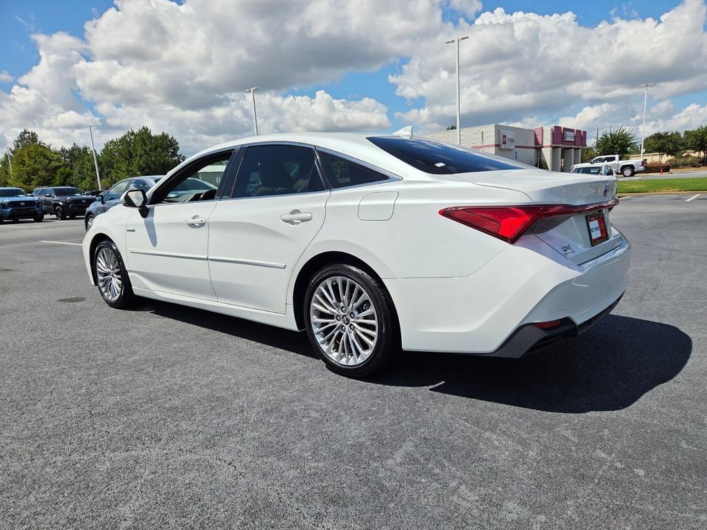 Used 2019 Toyota Avalon Limited w/ Advanced Safety Package FWD image 9