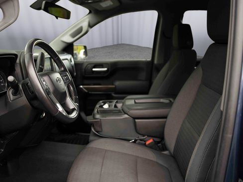 Used 2019 Chevrolet Silverado 1500 RST w/ All-Star Edition AWD/4WD image 2