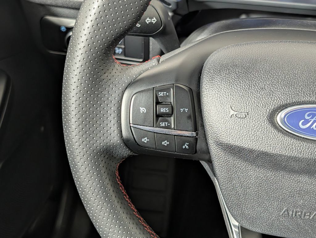 Certified 2025 Ford Escape ST-Line FWD image 17