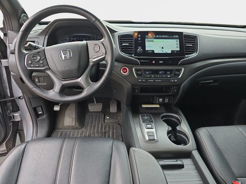 Used 2023 Honda Passport TrailSport image 12