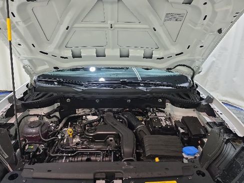 New 2026 Volkswagen Taos SEL AWD/4WD image 35