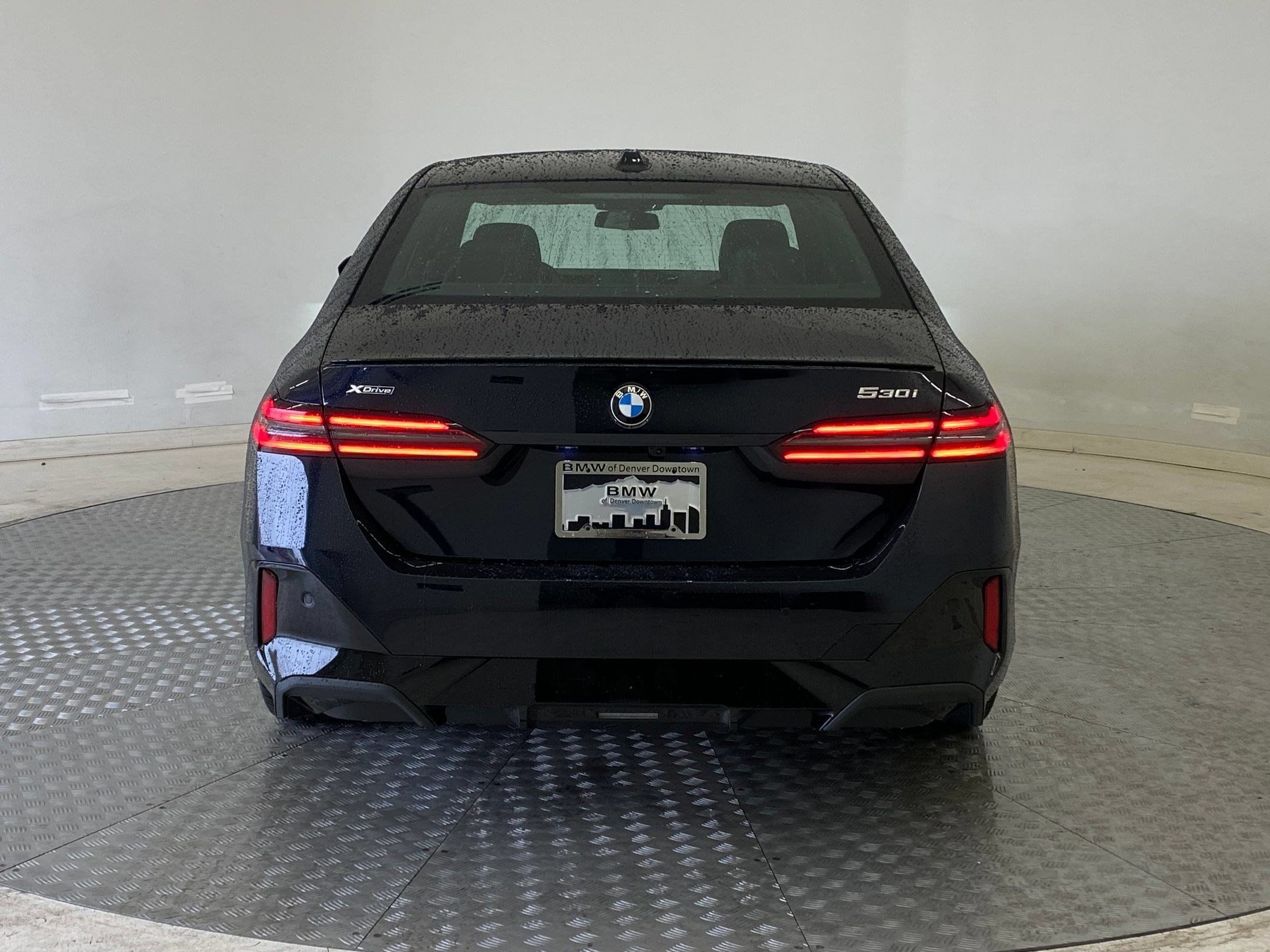 Used 2026 BMW 530i xDrive w/ M Sport Package AWD/4WD image 9