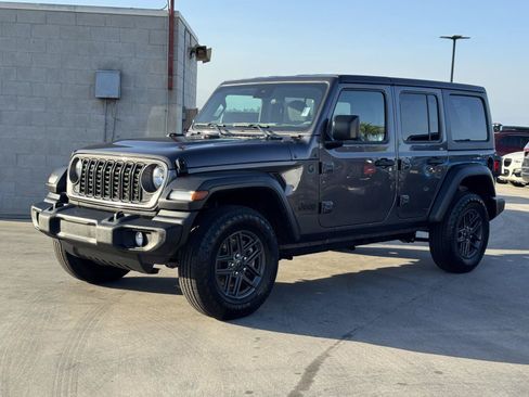 Certified 2025 Jeep Wrangler Unlimited Sport AWD/4WD image 4