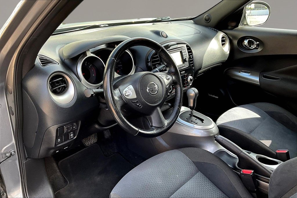 Used 2014 Nissan Juke SV w/ Navigation Package AWD/4WD image 13