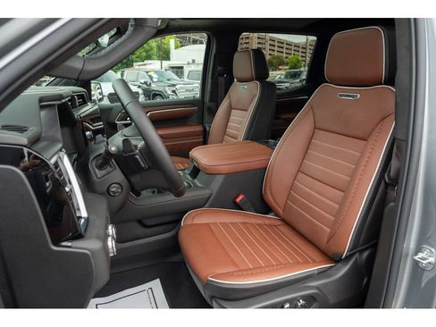 New 2026 GMC Sierra 1500 Denali Ultimate w/ LPO, Black Badging Package AWD/4WD image 12