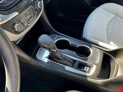 Used 2023 Chevrolet Equinox LT image 18