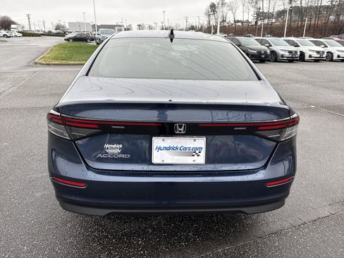 Certified 2023 Honda Accord EX image 9