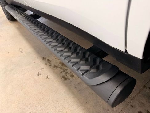 Used 2022 Chevrolet Tahoe Z71 image 14