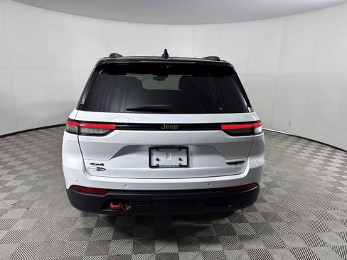 Used 2022 Jeep Grand Cherokee Trailhawk w/ Luxury Tech Group III image 7