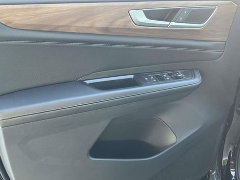 New 2026 Volkswagen Atlas SE FWD image 9