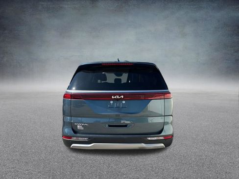 Used 2024 Kia Carnival EX FWD image 36