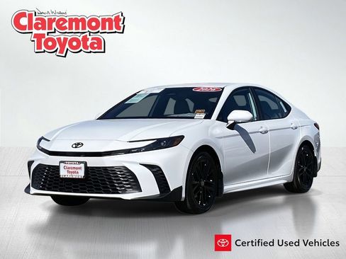 Certified 2026 Toyota Camry SE w/ Convenience Package image 1