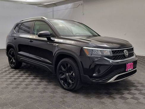 Used 2022 Volkswagen Taos SE image 7