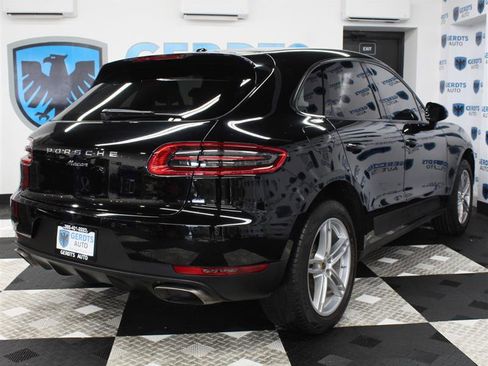 Used 2017 Porsche Macan w/ Premium Package Plus AWD/4WD image 4
