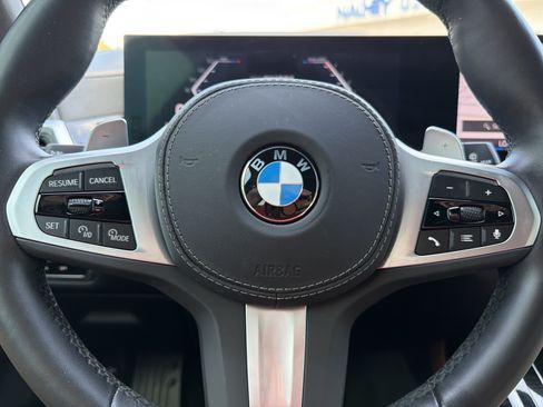 Certified 2025 BMW X7 xDrive40i w/ M Sport Package AWD/4WD image 12