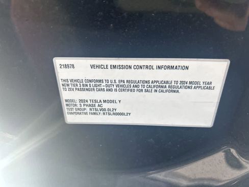 Used 2024 Tesla Model Y Long Range image 7