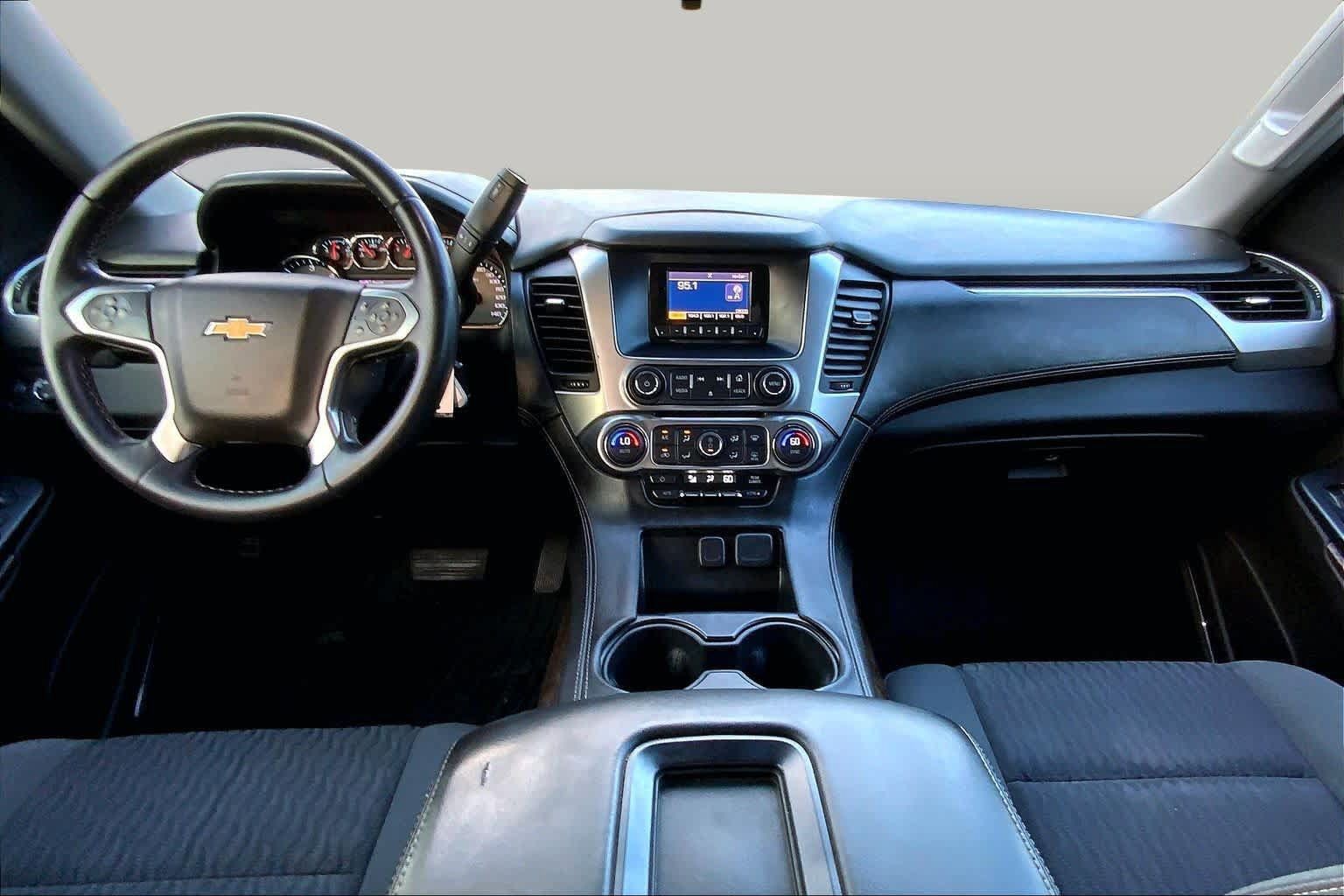 Used 2015 Chevrolet Suburban LS RWD image 15