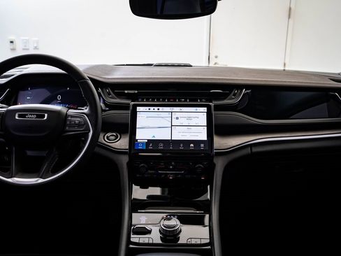 Used 2023 Jeep Grand Cherokee 4WD 4xe image 30