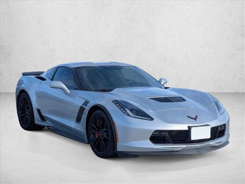 Used 2017 Chevrolet Corvette Z06 RWD image 3
