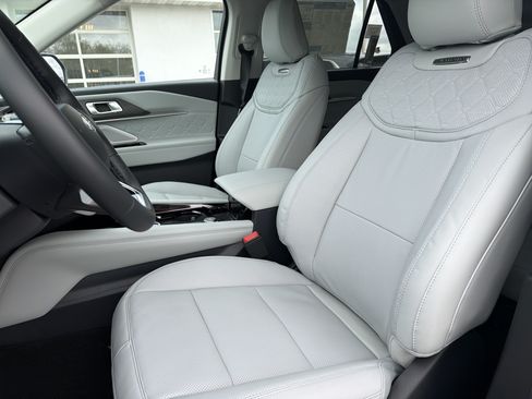 New 2026 Ford Explorer Platinum w/ LUX Leather Package AWD/4WD image 22
