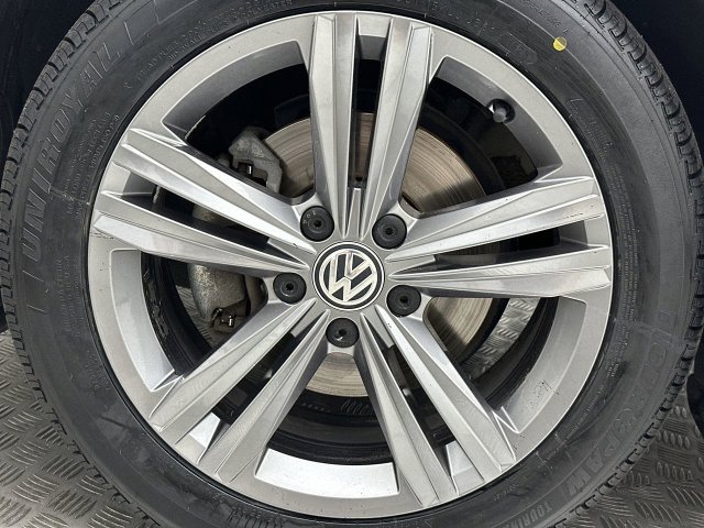 Used 2019 Volkswagen Jetta R-Line FWD image 10