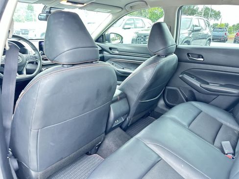 Used 2022 Nissan Altima 2.5 SR FWD image 14