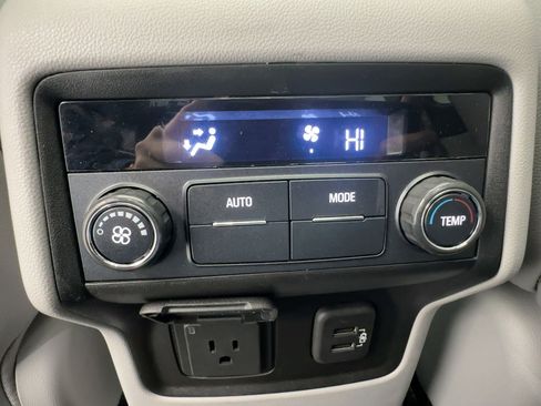 Used 2019 GMC Acadia SLT image 33