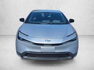 Used 2025 Toyota Prius LE video 2