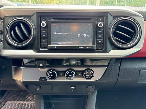 Used 2017 Toyota Tacoma SR5 w/ Tow Package RWD image 23