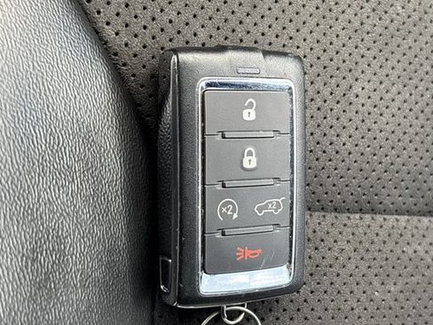 Used 2023 Jeep Grand Cherokee L Altitude AWD/4WD image 41