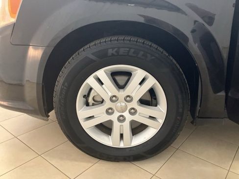 Used 2019 Dodge Grand Caravan SXT image 31