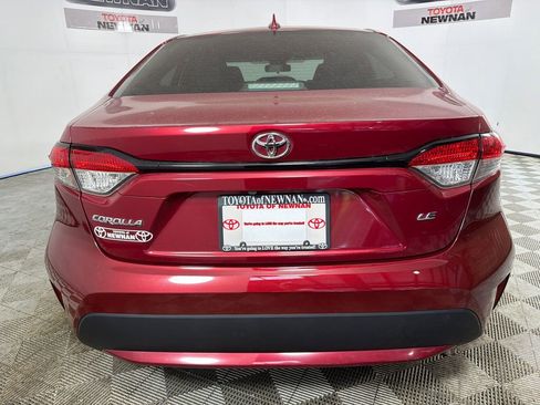 Used 2022 Toyota Corolla LE FWD image 4