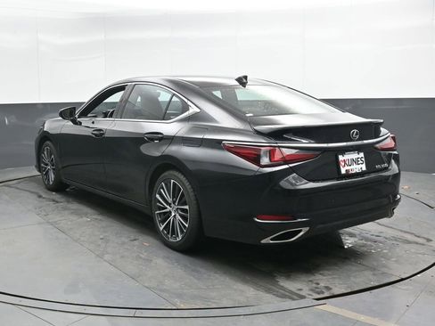 Used 2023 Lexus ES 350 w/ Premium Package image 9