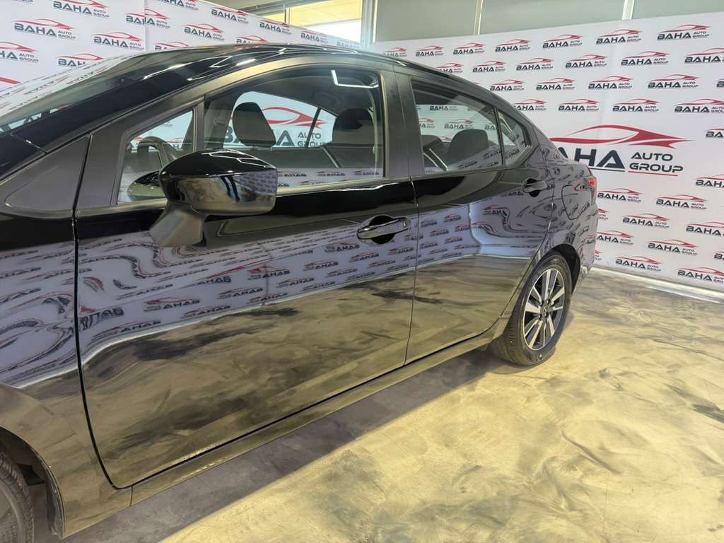 Used 2025 Nissan Versa SV FWD image 4