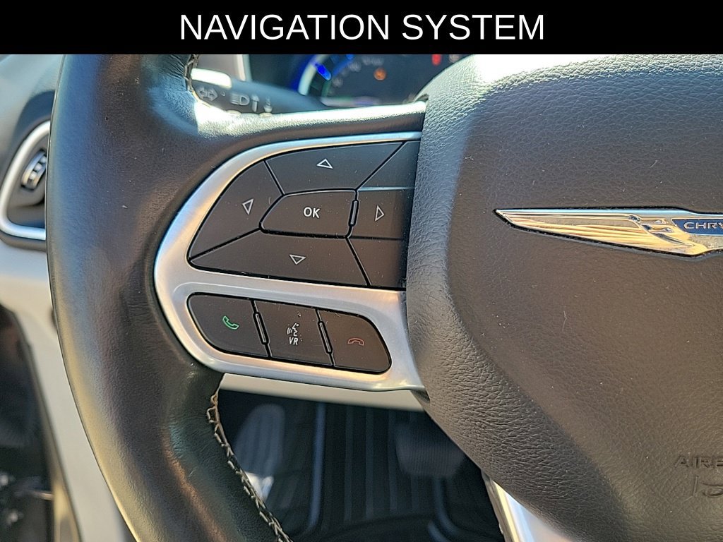 Used 2021 Chrysler Pacifica Touring-L FWD image 22