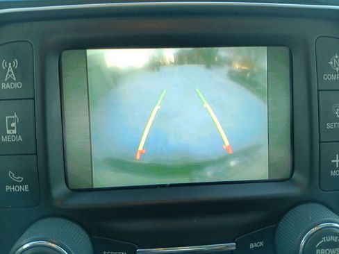 Certified 2016 RAM 2500 Tradesman w/ Chrome Appearance Group image 24