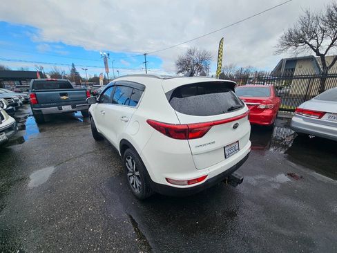 Used 2017 Kia Sportage EX w/ EX Premium Package image 7
