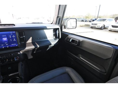 Used 2024 Ford Bronco Big Bend image 13