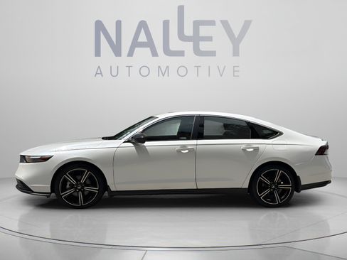 Used 2025 Honda Accord Sport image 2